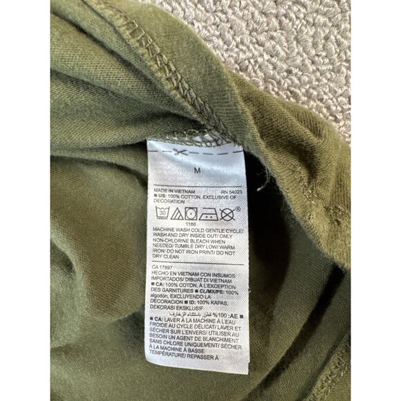 Old Navy Shirt Embroidered Pineapple Olive Green Size Medium - Picture 8 of 8